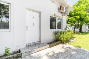 Stylish Stay Minutes from Wynwood & Midtown - Image 2