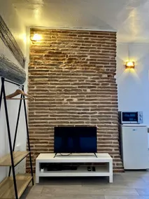 Charming quiet studio near the Capitole - Image 2