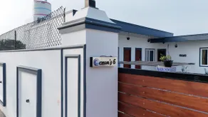 Oceans 6 Beach House - Image 5