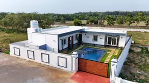 Oceans 6 Beach House - Image 2
