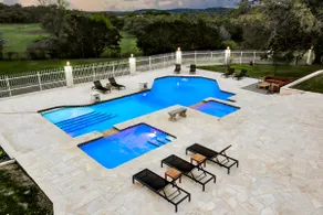 Majestic Oak: Luxury Estate w/ Resort Pool & Spa - Image 3