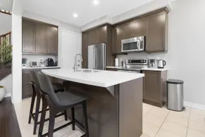 Bright 5BR Family Escape | Cozy Main Floor Suite - Image 2