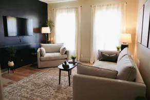 Spacious & Serene 4BR Historic Retreat - Image 4