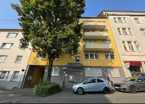 Modern & bright • 2 rooms • Near DUS/CGN • Parking/elevator - Image 5