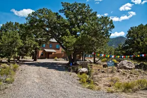 White Lotus House: 2 BR, 2.5 BA on 3 Acres - Image 5