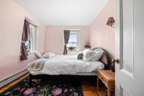 SeaWitch Cottage | Stylish Spot by Shops & Sea - Image 5