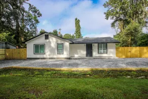 Nifty Nook | Simple Duplex Stay - Image 2
