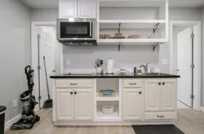 Nifty Nook | Simple Duplex Stay - Image 3