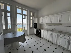 Chic and spacious apartment - Unique canal and bridge view - Image 5