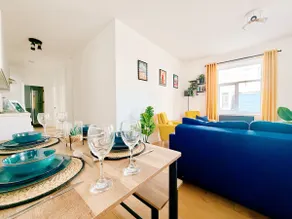 Preston Circus | Clean & Spacious | City Breakaway - Image 2