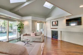 1 Mi to OU! Group Getaway w/ Game Room, Pool - Image 5
