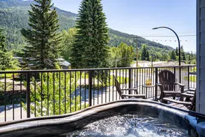 Stoke House by Revelstoke Vacations - Image 2