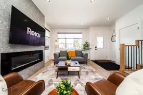Sherwood Oasis | A/C | King Bed | 10 min WEM & DT! - Image 2