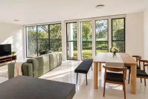Golfside Escape – Stylish 3BR Townhouse in Robina - Image 4