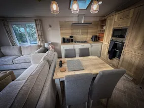 Hobbit - House Of The Owl - Luxury Lodge with Pool - Image 4
