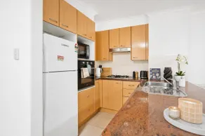 Ultimo NSW - 2 Bedroom Apartment with Balcony - Image 4