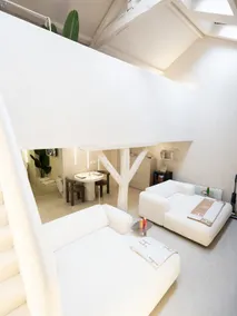 Romantic Suite with Private Hot Tub – Luxury Ambience - Image 3
