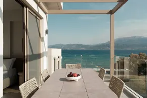 Superior Suite with private jacuzzi (Sea View). - Image 5