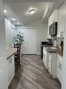 Private Guest Suite + Minutes From Beaches - Image 5
