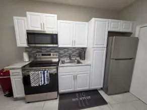 Modern apartment for a taste of Allentown City. - Image 3