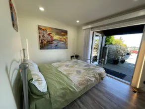 Sea view villa with independent access - Image 3