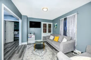 3 BR Home w/ Smart TV's I Fully Stocked | King Bed - Image 3