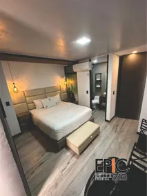 Epic Suite 313 Family Deluxe Airport 3 Rooms 10Pax - Image 5