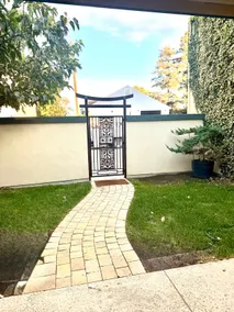 Modern Style & Convenience + Private Courtyard - Image 5