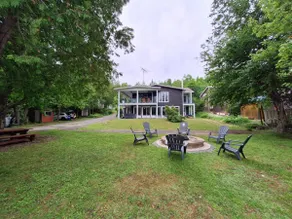 Chalet Le Lennox - Spa and dock on the lake - Image 4