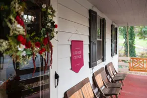 3 BR 1800 Farmhouse Near Lancaster City - Sleeps 8 - Image 4