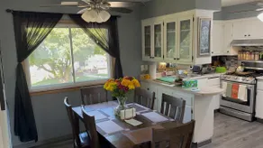 Quiet Retreat in Morgan Heights|Sleeps 6|1.5 bath - Image 3
