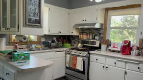 Quiet Retreat in Morgan Heights|Sleeps 6|1.5 bath - Image 5