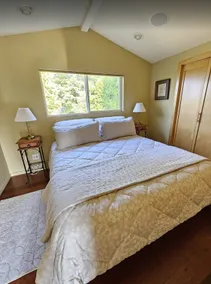 Tranquil Cottage Retreat Near Golden Gardens - Image 5