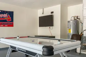 Pool - Sleeps 10 - Playstation 5 + Air Hockey - Image 5