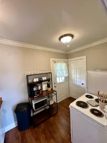 Downtown Cottage - Image 4
