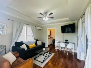 Downtown Cottage - Image 4