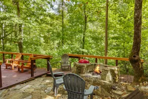 Double Barrel Retreat – Rustic Cabin near Clayton - Image 5