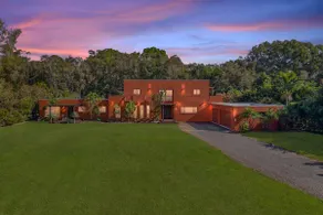 Solterra- Luxury 25m Pool, Spa & Private Acreage Mudjimba - 5min Airport - Image 3