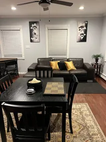 Spacious one bedroom apartment w/private entrance - Image 2
