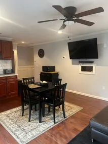 Spacious one bedroom apartment w/private entrance - Image 4