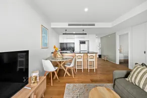 Stylish Apt w/ Stunning Views, Pool & Parking - Image 2