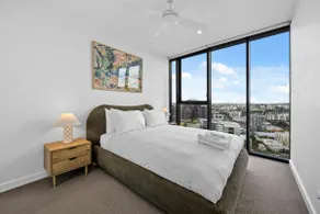 Stylish Apt w/ Stunning Views, Pool & Parking - Image 4