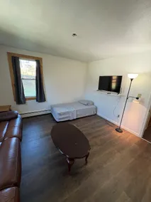 A Quaint country charm - Private house at RV camp - Image 2