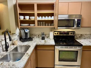Cozy Stay Near Airport, Dining & I-10 Guest Fave! - Image 5