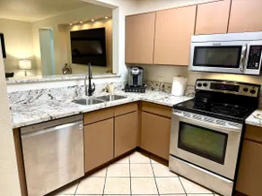 Cozy Stay Near Airport, Dining & I-10 Guest Fave! - Image 4