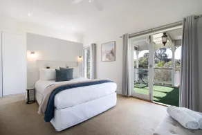 Willow Landing—Beach House with Private Jetty - Image 3