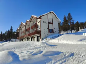 Skier's Castle - Spacious ski-in/out holiday flat - Image 2