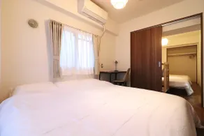 Family-Friendly | Free Parking | Kids Playroom - Image 4