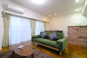 Family-Friendly | Free Parking | Kids Playroom - Image 2