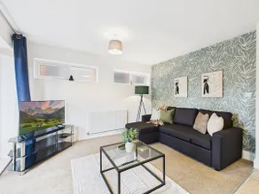 Worcester Retreat by Signature Stays - Pool & Spa - Gym - Modern - Image 4